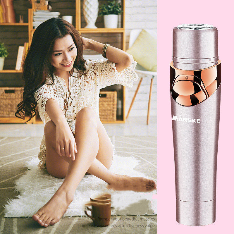 Woman sitting on a rug with a coffee cup, next to a MARSKE product on a pink background